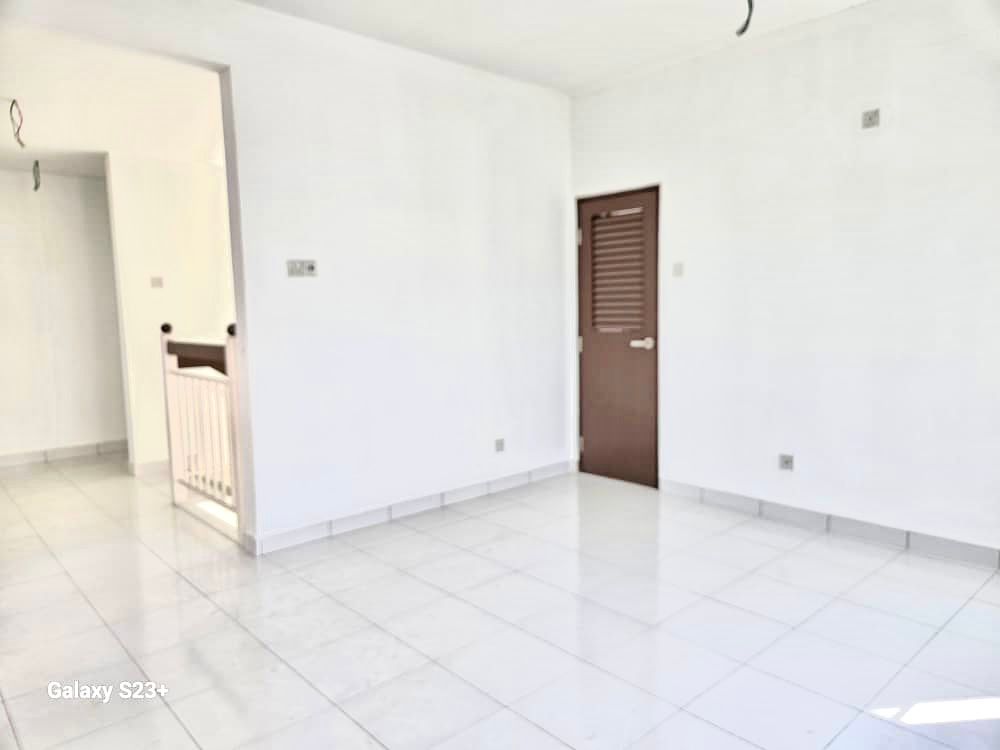 2 n Half Storey Semi Detached Seksyen 3, Bangi - photo 6