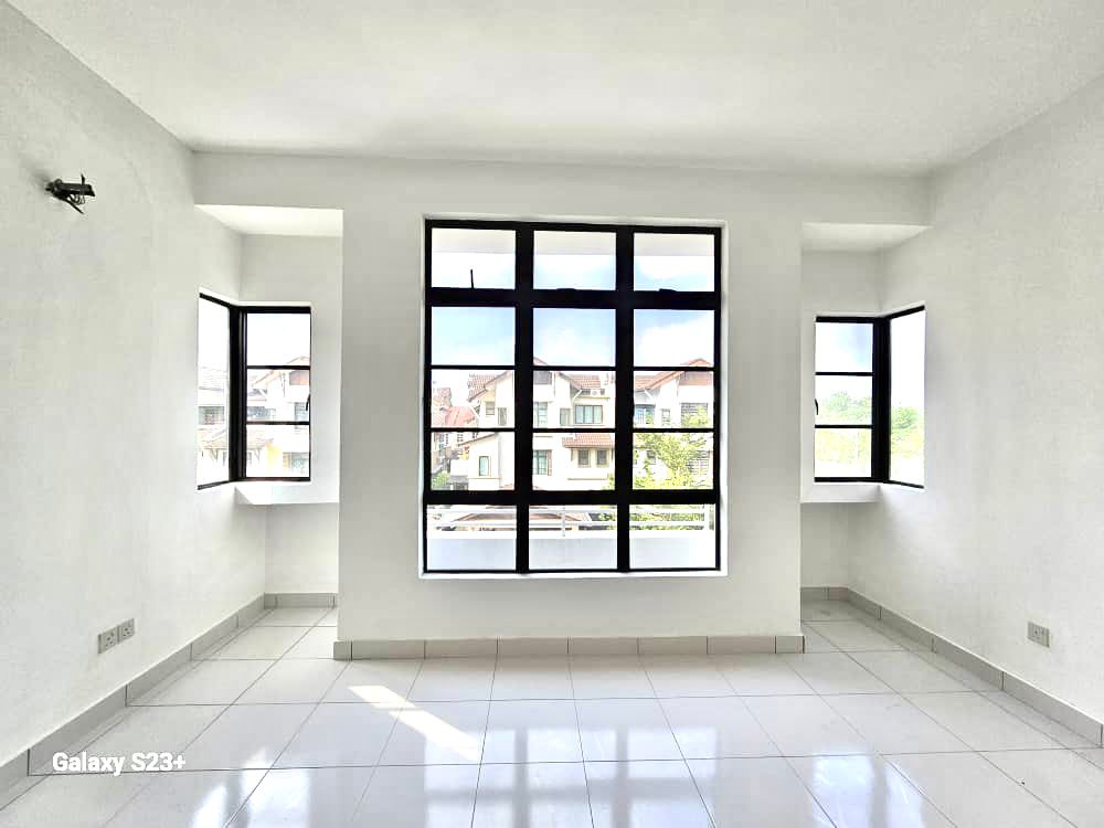 2 n Half Storey Semi Detached Seksyen 3, Bangi - photo 8