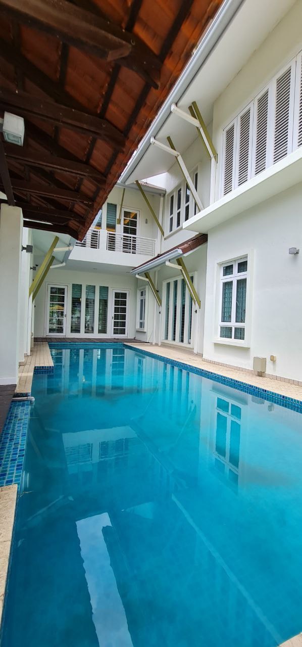PRIVATE POOL  BESIDE GARDEN Bungalow Cyberjaya Perdana Lake View East - photo 2