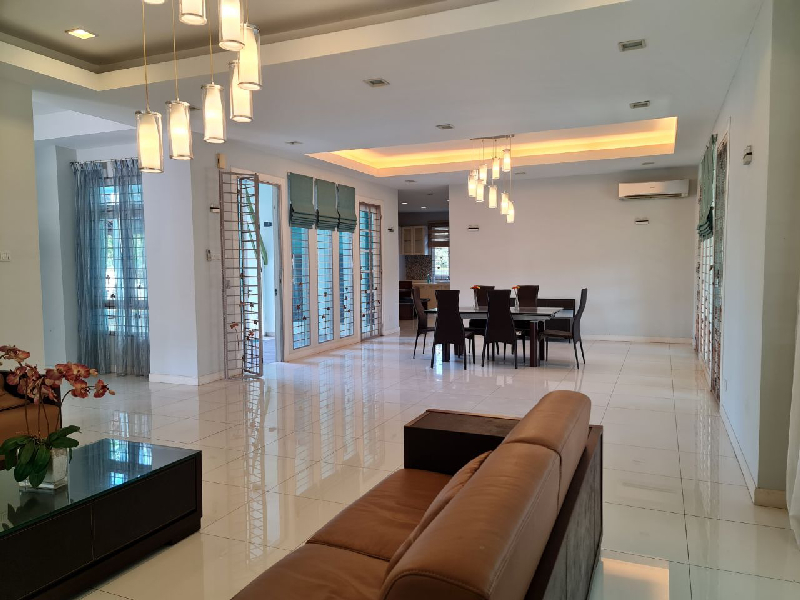 PRIVATE POOL  BESIDE GARDEN Bungalow Cyberjaya Perdana Lake View East - photo 4