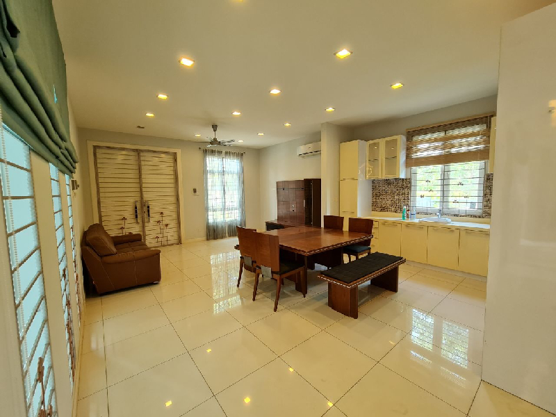 PRIVATE POOL  BESIDE GARDEN Bungalow Cyberjaya Perdana Lake View East - photo 6