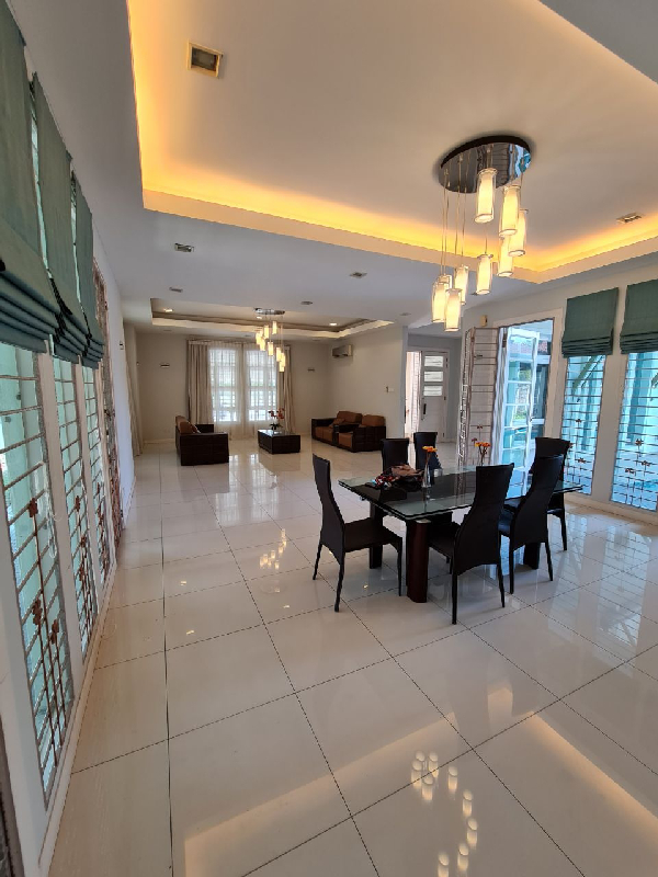 PRIVATE POOL  BESIDE GARDEN Bungalow Cyberjaya Perdana Lake View East - photo 8