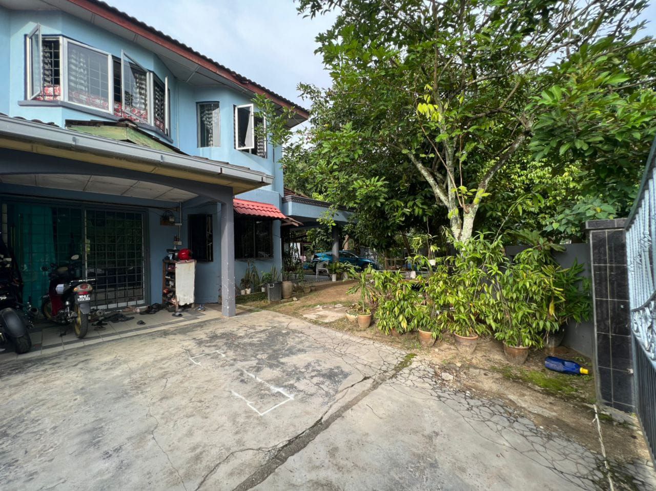 CORNER LOT Double Storey House Taman Puchong Utama - photo 6