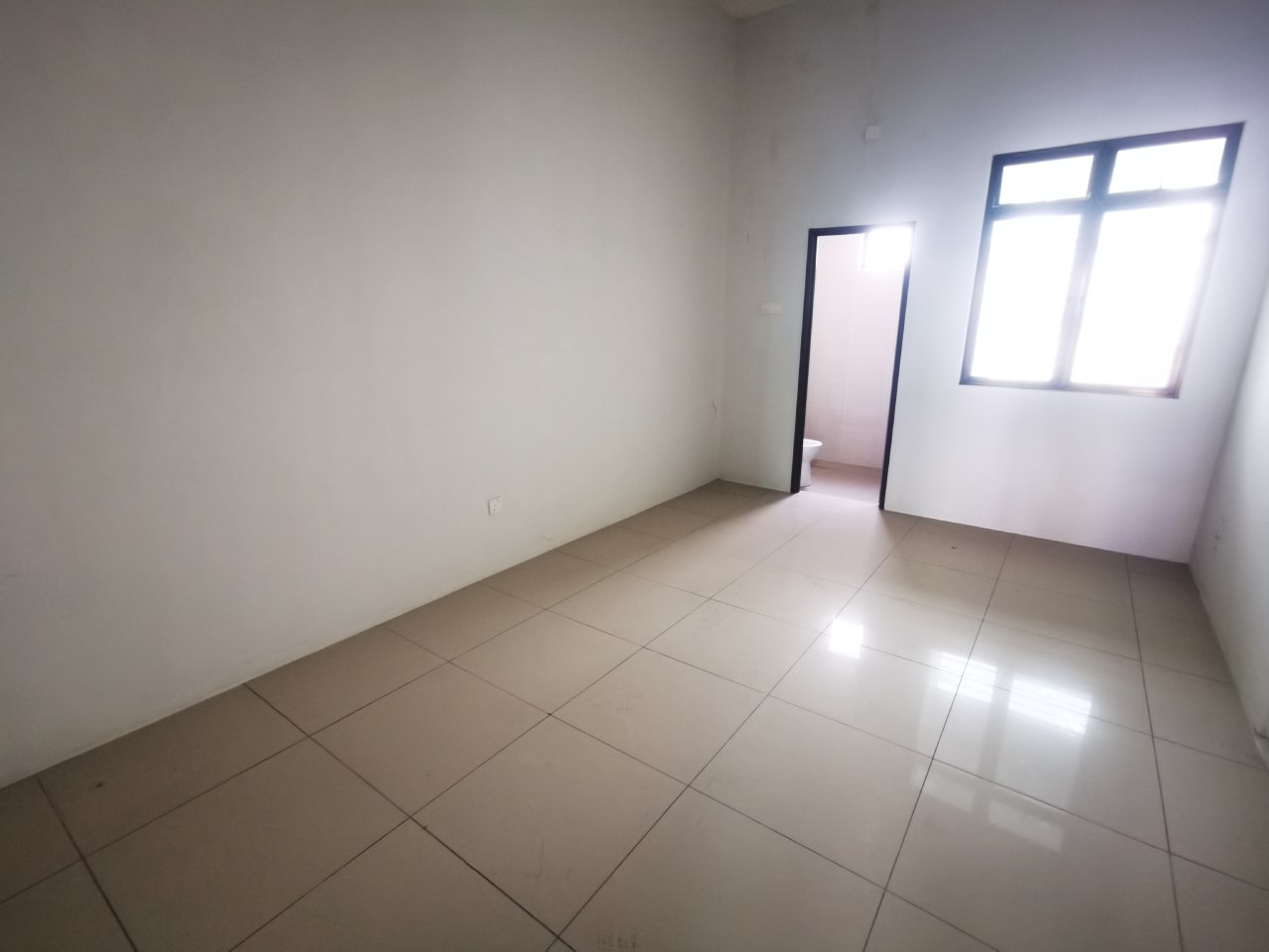 2 Storey Terrace, Nada Alam 1, Seri Pajam - Nilai - photo 8
