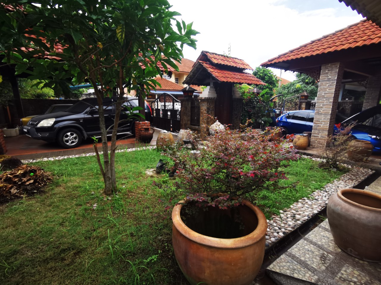 Reno Corner Lot 2 Storey Semi D Bukit Mahkota - photo 2