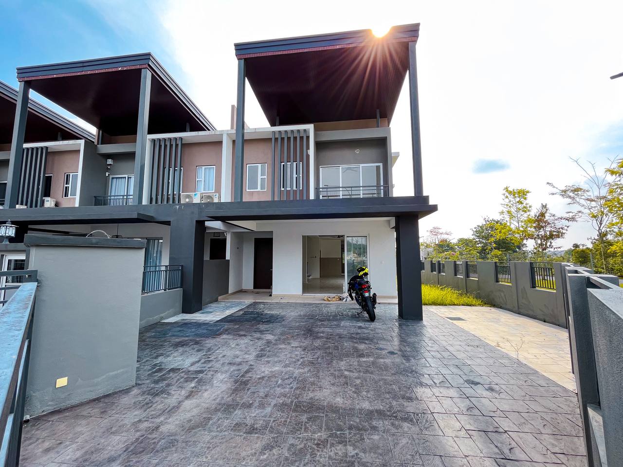 2 Storey End Lot Serene Height Eugenia Semenyih - photo 2