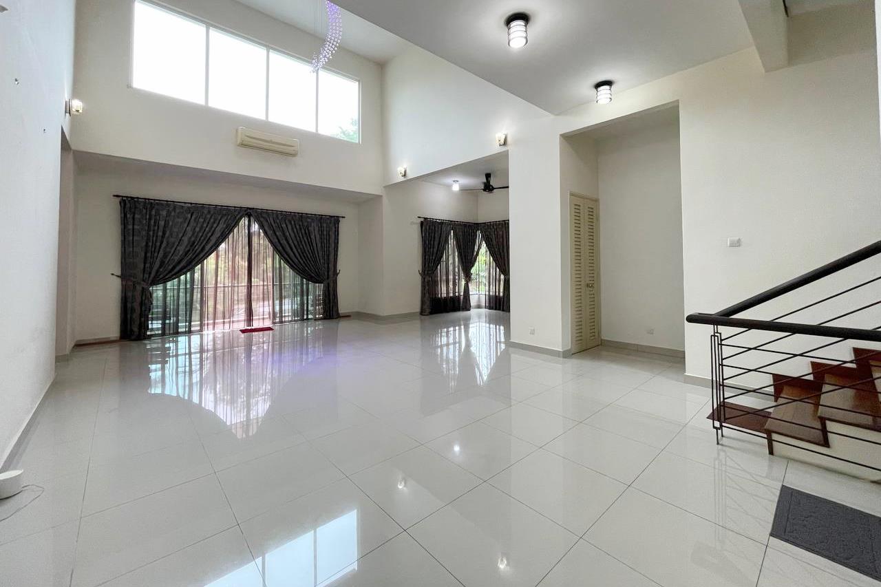 Bungalow 3 Storey House U9 Kayangan Heights - photo 9