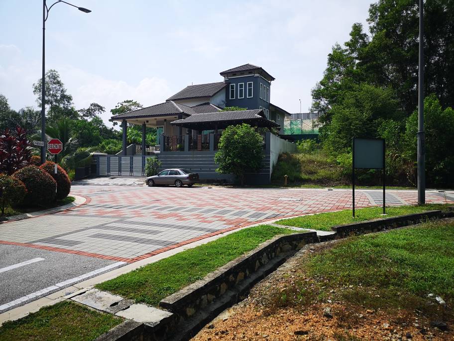 Bungalow land 6,006sft Putrahill,Bandar Seri Putra - photo 2