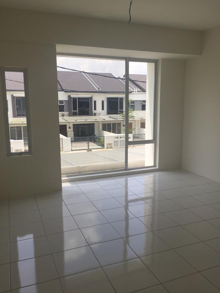 2 STOREY AQUILA PH2 TMN ALAM SUTERA, PUNCAK ALAM - photo 2