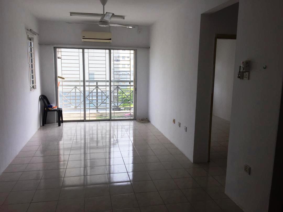 Pangsapuri Casa Riana Taman Puncak Jalil Bdr Putra - photo 1