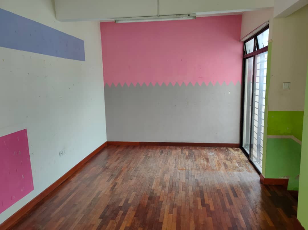 BELOW MARKET VALUE SEMI D 2 STOREY SAUJANA UTAMA - photo 7