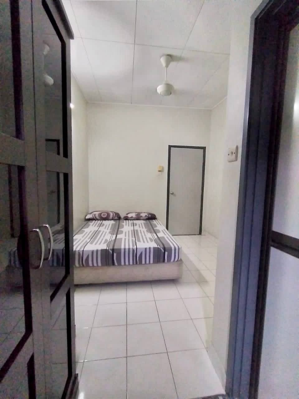 Double Storey Seksyen 7 Jalan Kristal Shah Alam - photo 7