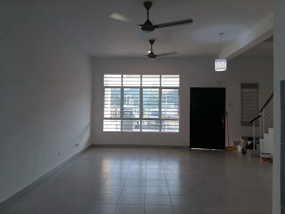 KITCHEN CABINET FACING OPEN 2 STOREY HILLPARK - photo 3