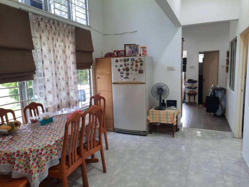 End Lot Single Storey Renovated SS3 Kelana Jaya - photo 6