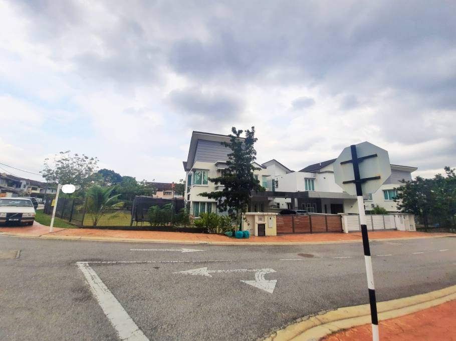 2 Storey Semi D Corner Lot SS5 Kelana Jaya