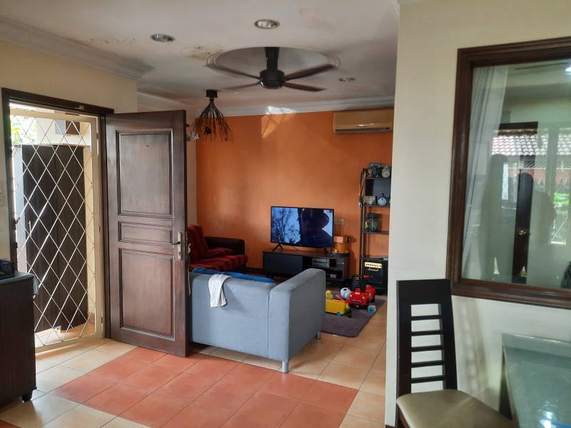 End Lot Single Storey SS5 Kelana Jaya
