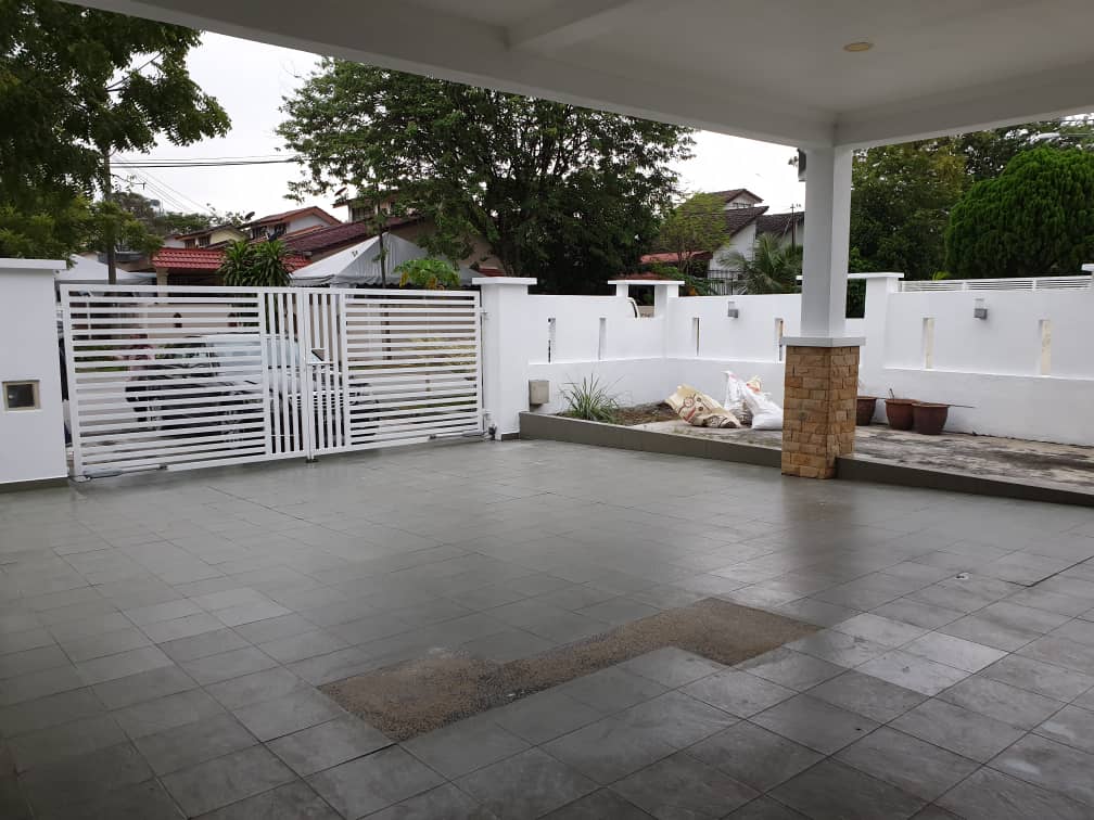 Double Storey End Lot SS5 Kelana Jaya For Rent
