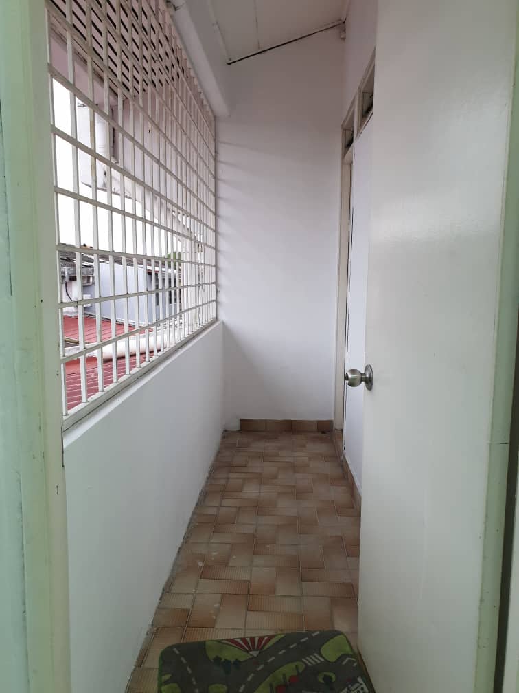 Double Storey End Lot SS5 Kelana Jaya For Rent - photo 3