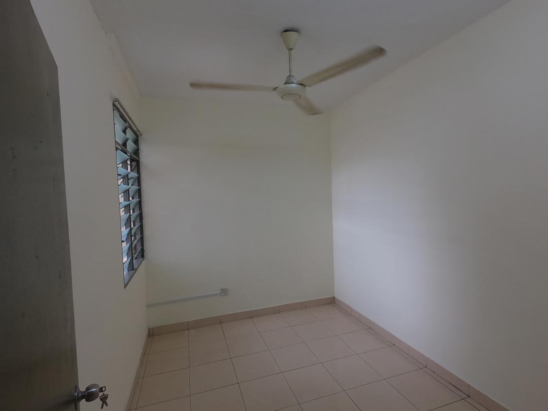 New Paint - Mentari Court Bandar Sunway - photo 2