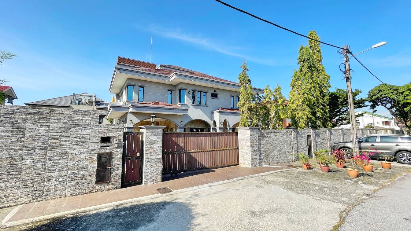 Bungalow SS3 Kelana Jaya - photo 2
