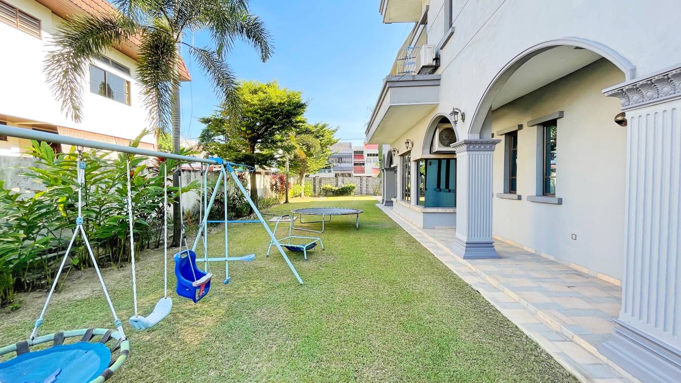 Bungalow SS3 Kelana Jaya - photo 4