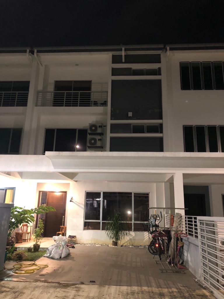 3 Storey Fairfield Residences, Tropicana Heights