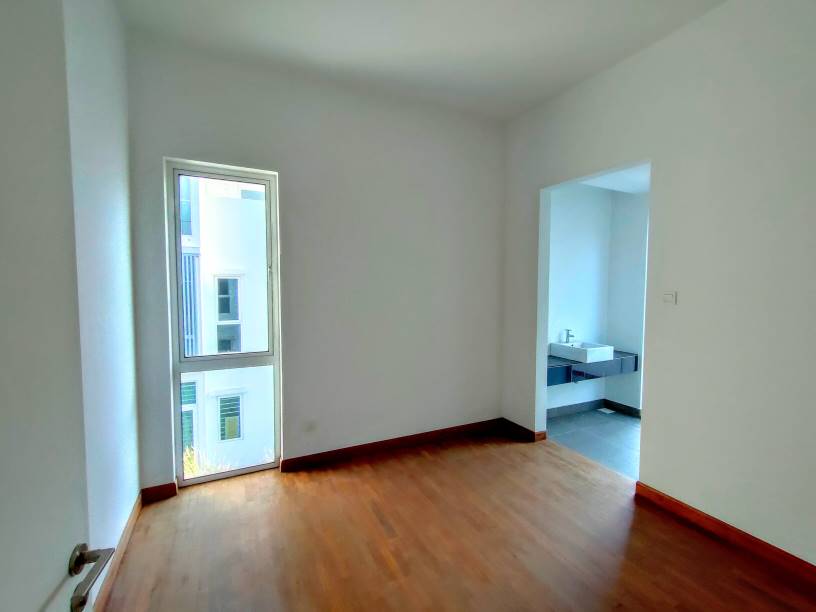 SUPER SPACIOUS SEMI D, NADAYU 92, KAJANG - photo 3