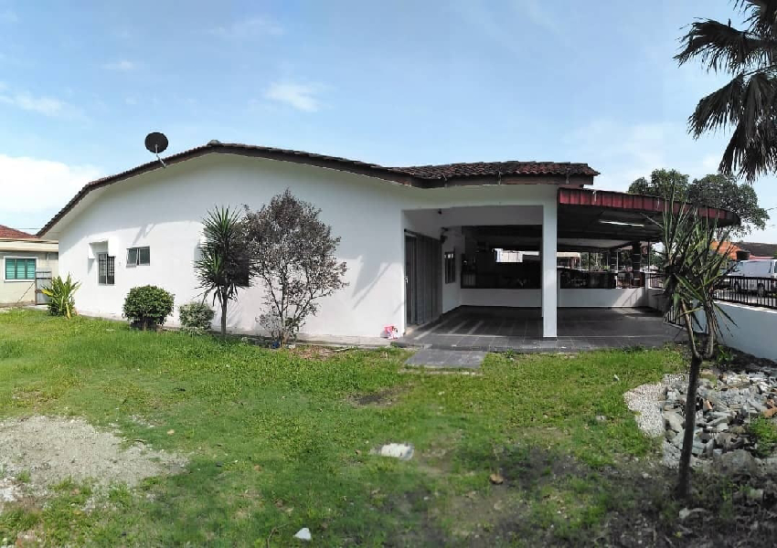 Taman Damai, 42700 Banting, Selangor Darul Ehman(Less then 5KM to Pantai Morib)  - photo 2