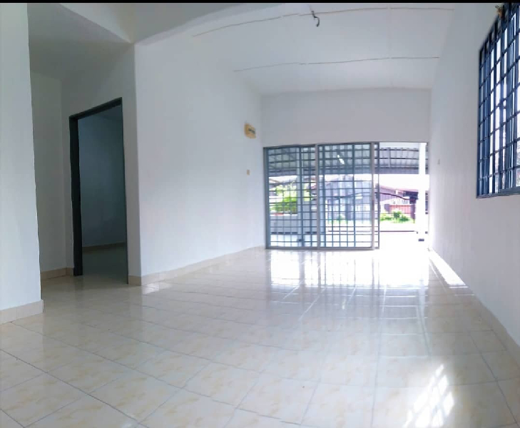 Taman Damai, 42700 Banting, Selangor Darul Ehman(Less then 5KM to Pantai Morib)  - photo 4