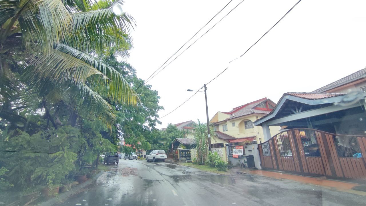 SEMI D CLUSTER FACING FIELD Renovated Taman Putra - photo 9
