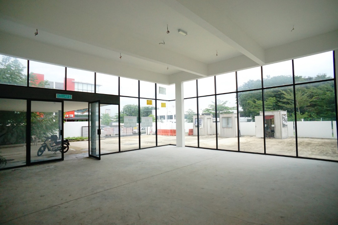3 Storey Semi-Detached Factory Warehouse Suntrack - photo 2