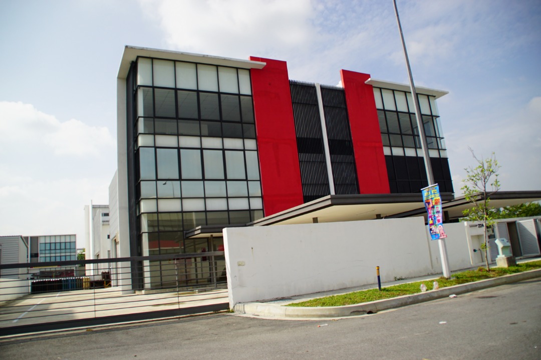 3 Storey Semi-Detached Factory Warehouse Suntrack - photo 7