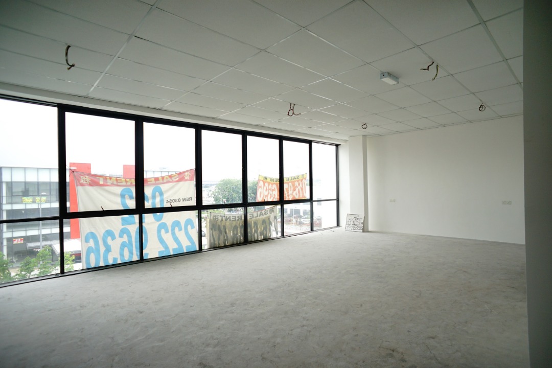 3 Storey Semi-Detached Factory Warehouse Suntrack - photo 8