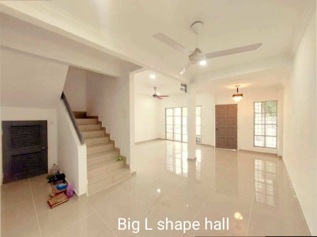 2-Storey Terraced Putra Heights Seksyen 10 - photo 2