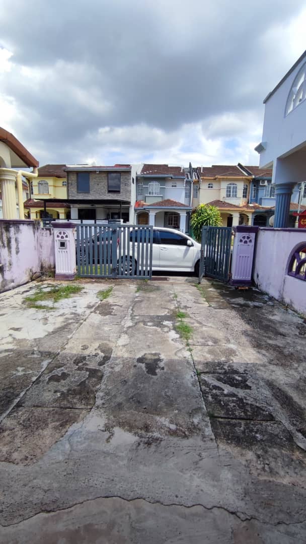 FREEHOLD 5 Rooms Double Storey Terrace Seremban 3 - photo 2
