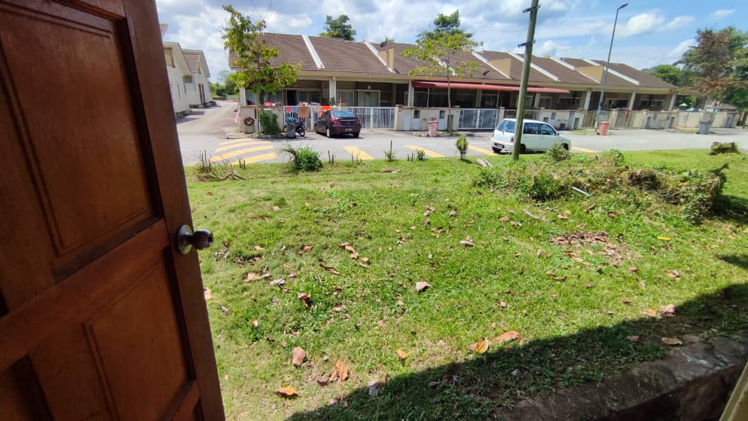 FREEHOLD 5 Rooms Double Storey Terrace Seremban 3 - photo 10
