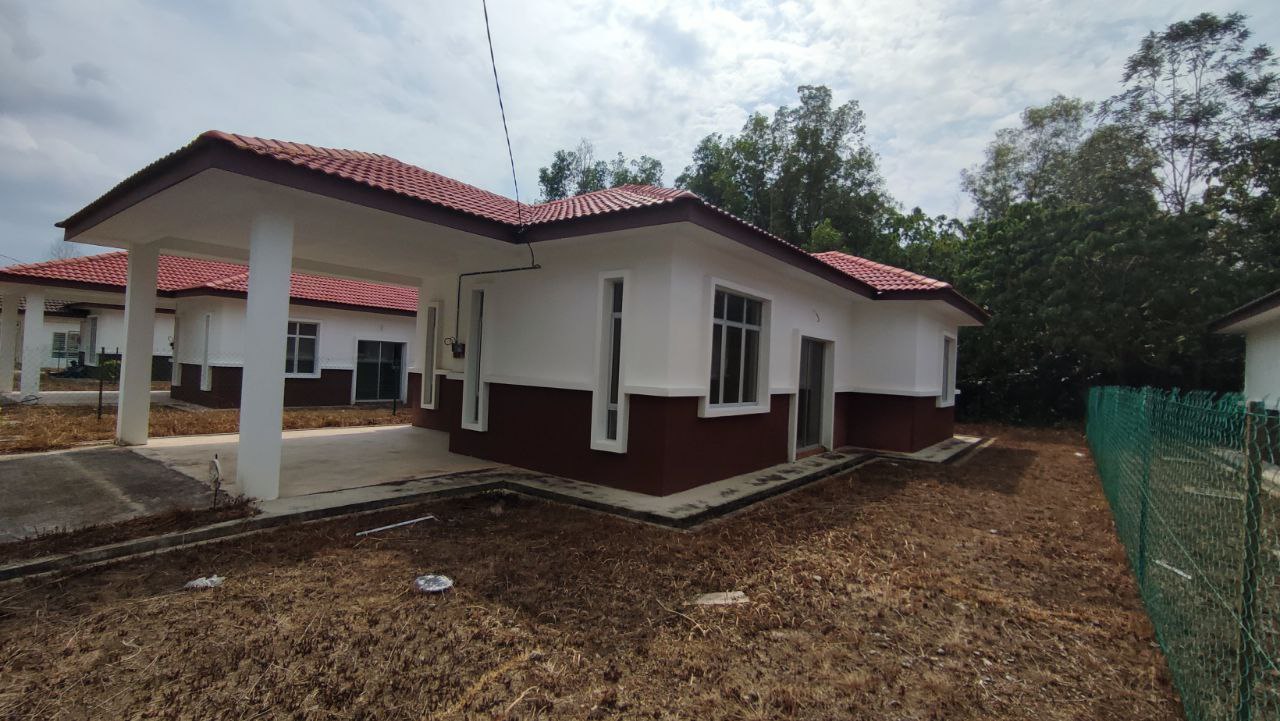NEW Banglo Setingkat Bandar Tasik Senangin Mahkota