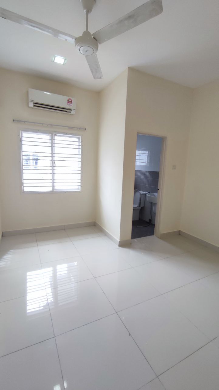 PARTLY FURNISHED 2 Storey Hyperlink Semi D Arabell - photo 2