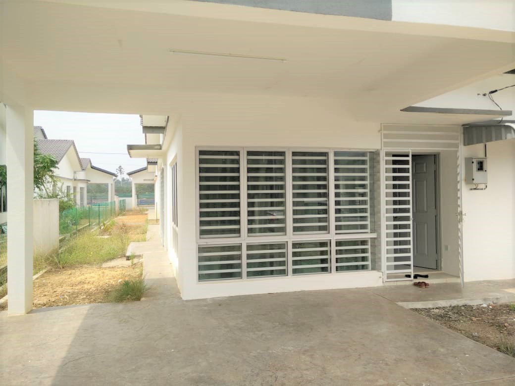 SEMI-D BANDAR SETELIT MUADZAM SHAH