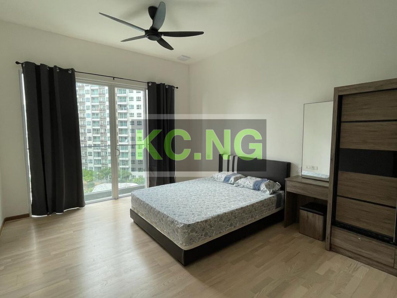 QUAYWEST CONDO D