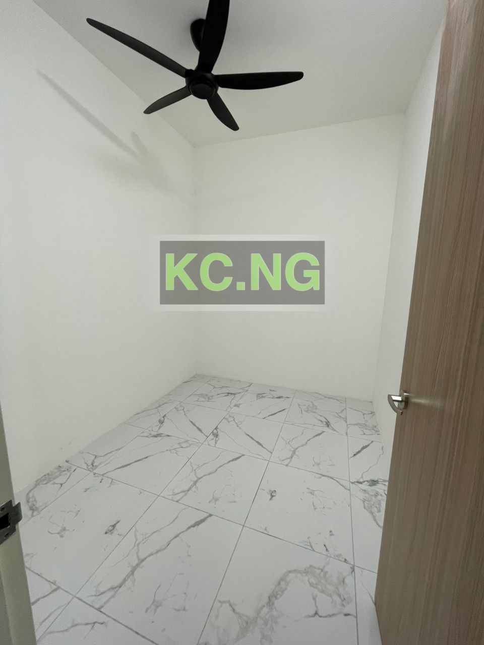 QUAYWEST CONDO D - photo 7