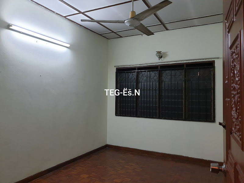 Klang Taman Gembira 20x90 2Sty for Sales - photo 8