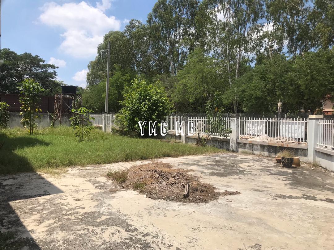 Bandar Parkland Huge Corner Lot for Sales - photo 2
