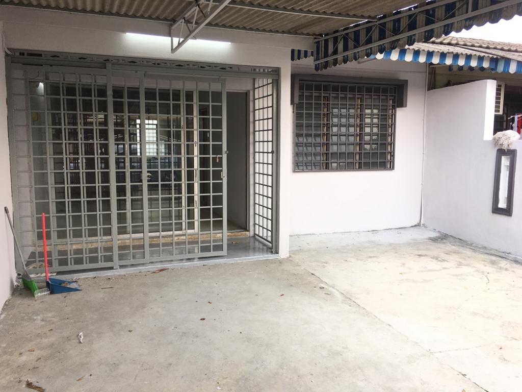 Klang Taman Sentosa 1sty House for Rent no Indian - photo 2