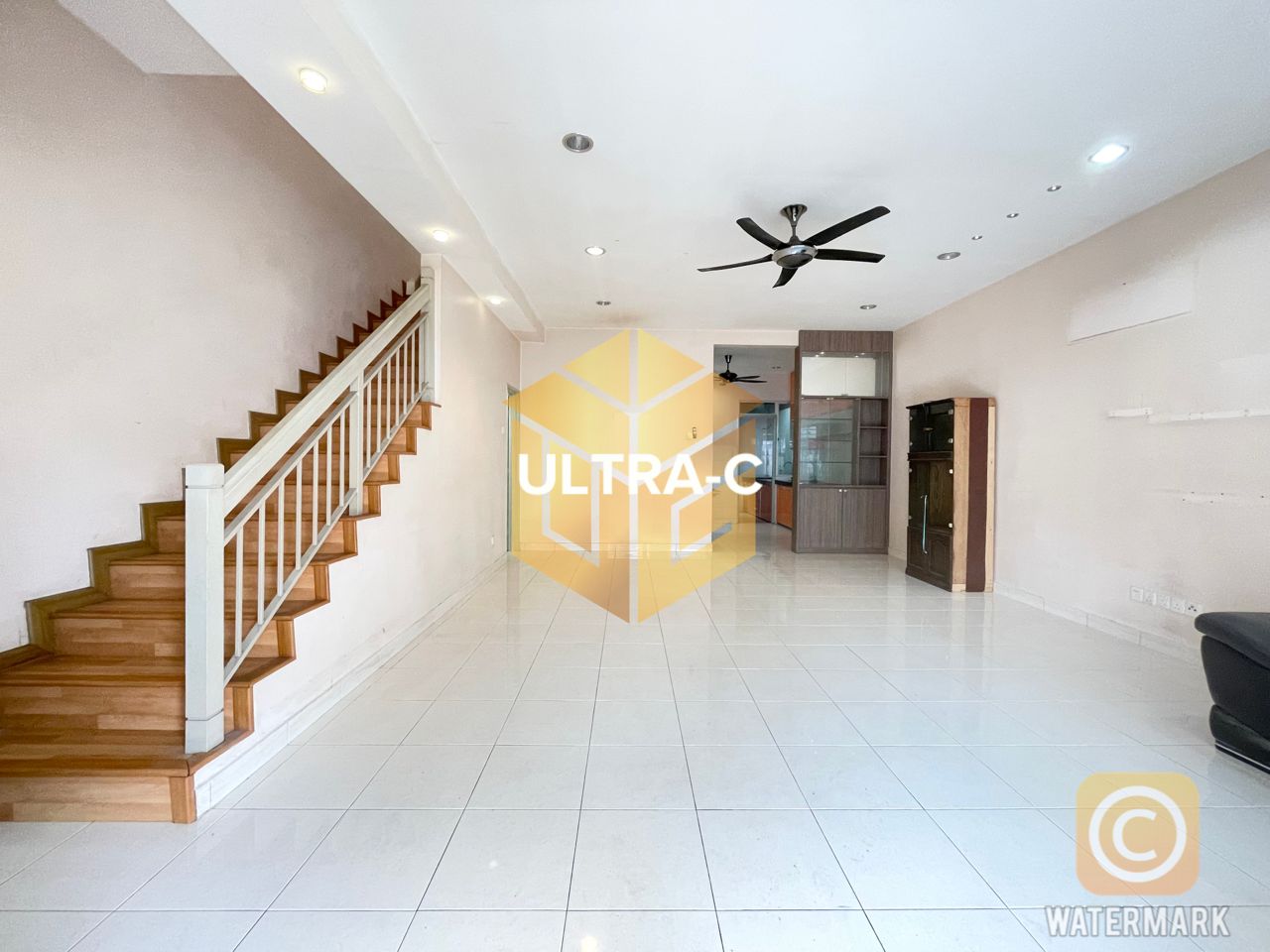 Sumazau Double Storey Renovated Semi Furnished Cal - photo 2