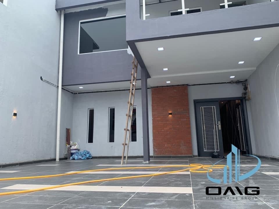 Southern Park Double Storey Fully Renovated owen - photo 3