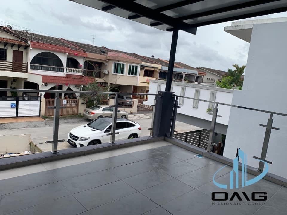 Southern Park Double Storey Fully Renovated owen - photo 8
