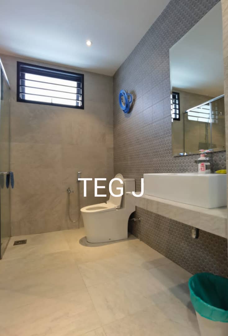 Setia Utama Triple Sty Corner Fully Renovated - photo 10
