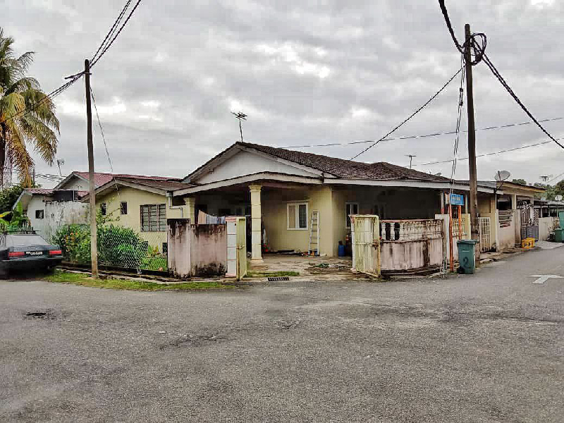 SEMI-D CORNER LOT SETINGKAT KOS RENDAH TAMAN SERI MAHKOTA (SERIKU)KUANTAN