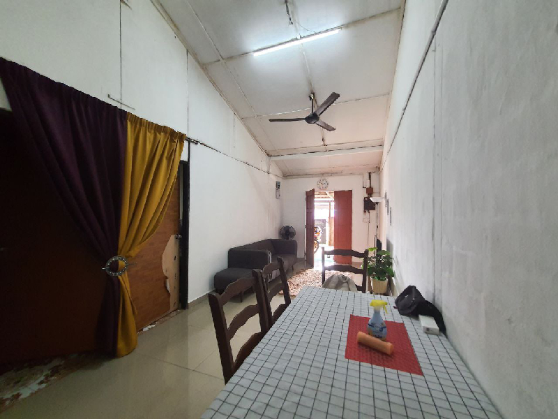 TERES SETINGKAT TAMAN TAS BATU 8 KUANTAN - photo 8